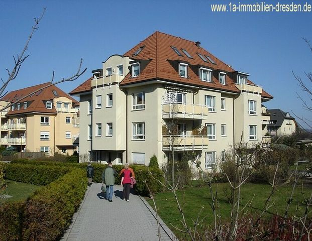 - 1 - Zimmerwohnung mit Balkon und EBK in DD-Gruna und TG-Stellplatz - Photo 1