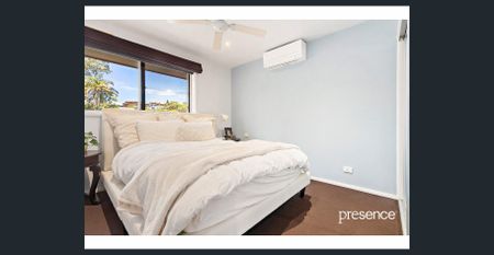 STYLISH COOKS HILL TOWNHOME WITH NEW CARPET, FRESH PAINT & PRIVATE COURTYARD - Photo 2