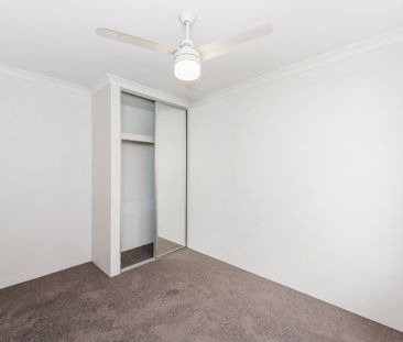Three Bedroom Home in Baldivis Central - Photo 6