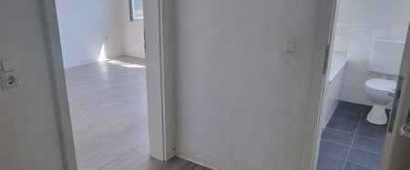 Gerresheim: Gemütliche 1-Zimmer-Wohnung mit separatem Schlafzimmer und Balkon ab dem 01.12.2025 - Photo 1
