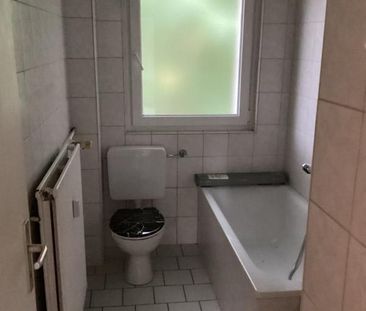 Schöne 2-Zimmer-Wohnung mit großer Küche - Photo 1