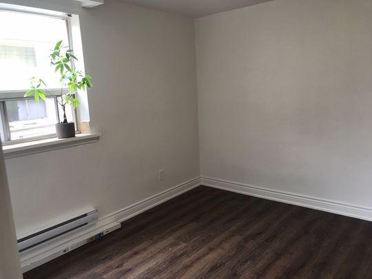 For Lease - 1981 Lawrence Avenue Unit# 2, Toronto, Ontario - Photo 1