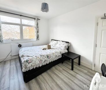 4 bedroom detached house to rent - Photo 4