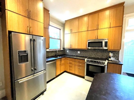 Robie Street, Halifax 23-104 - Photo 1