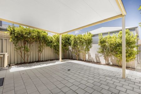 15 Fulham Way, Ridgewood. - Photo 2