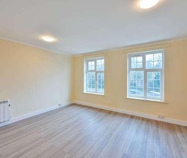 London Road, Guildford, Burpham, GU4 - Photo 1