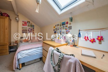 4 Bedroom Mid Terraced House for rent in Thornville Road - Photo 5