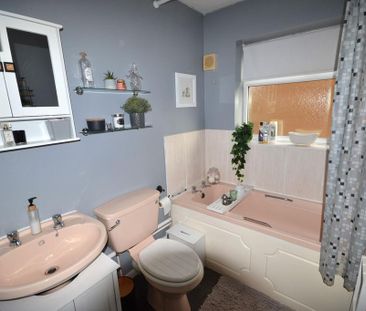 3 bedroom terraced house to rent - Photo 2