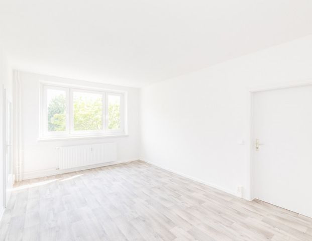 Schicke Wohnung / Balkon / Aufzug - Foto 1