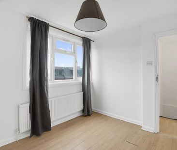 3 bedroom apartment to rent - Photo 4