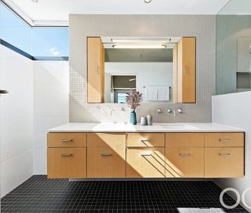 Open the Door to Architectural Brilliance - Photo 6