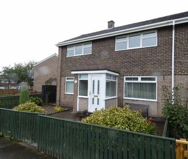 3 bedroom end of terrace house to rent - Photo 4