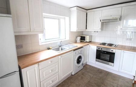 4 bedroom maisonette to rent - Photo 2