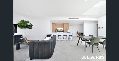 Modern Two-Bedroom Apartment Nestled in the Vibrant Heart of St Marys - Photo 3