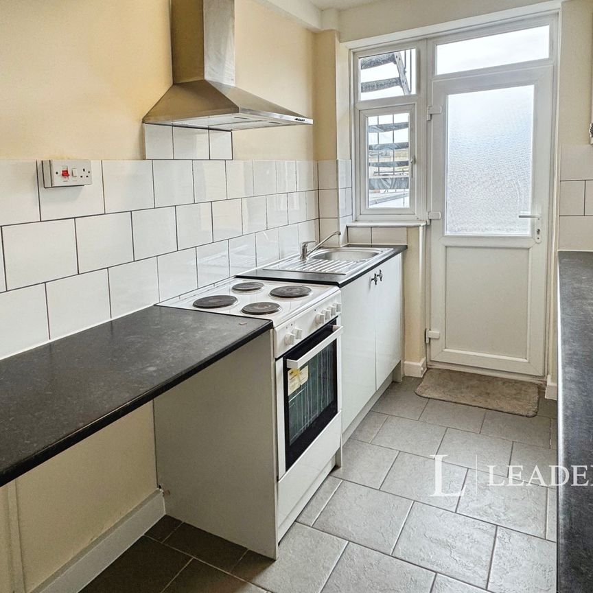 2 bedroom apartment to rent Terminus Road - Photo 1