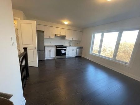 For Lease - 33 Wild Rose Gardens Unit# B, Toronto, Ontario - Photo 2