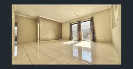 Spacious Four-Bedroom Family Home in a Convenient Epping Location - Photo 5