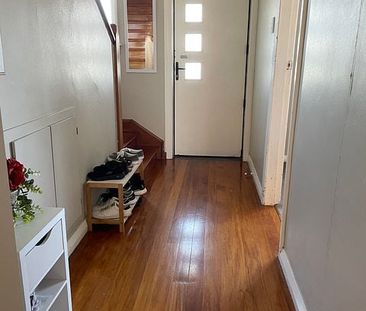 Well presented, easy care, central location, 3 bed - Photo 1