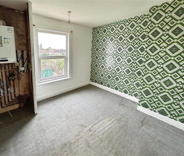 3 bedroom terraced house to rent - Photo 2