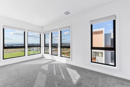 EXPERIENCE ELEVATED LIVING IN BROMPTON ESTATE! - Photo 3