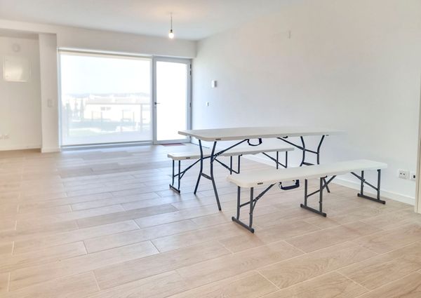 Moradia T3 Duplex para Arrendamento Anual em Algoz