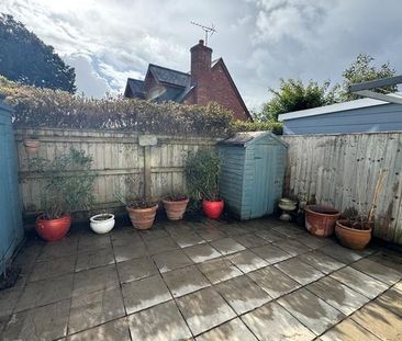 2 bedroom semi-detached house to rent - Photo 2