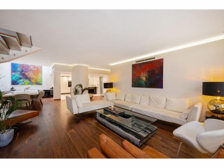 4 bedroom mews to rent - Photo 2