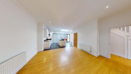 5 bedroom terraced house to rent - Photo 2