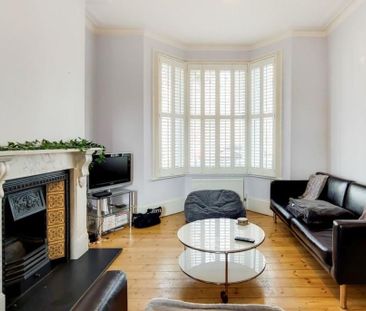 Room in a Shared House, Scawen Road, SE8 - Photo 3