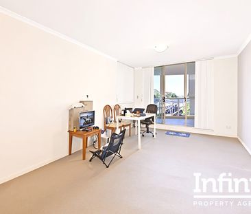 TWO BEDROOM APARTMENT IN CROWN CITIVIEW BUILDING - Photo 1
