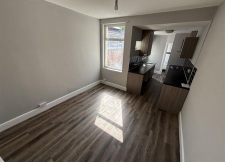 2 bedroom house - terraced to rent - Photo 4