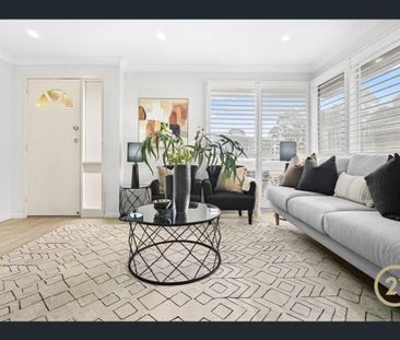 Modern Family Home Opposite Park - Prime Toongabbie Heights Location!! - Photo 3