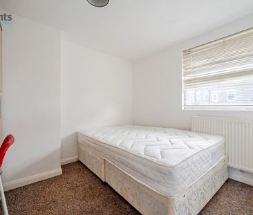 1 bedroom terraced house share to rent - Photo 2