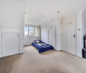 3 bedroom detached house to rent - Photo 2