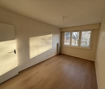 Location Appartement 5 pièces 98m² - Photo 4