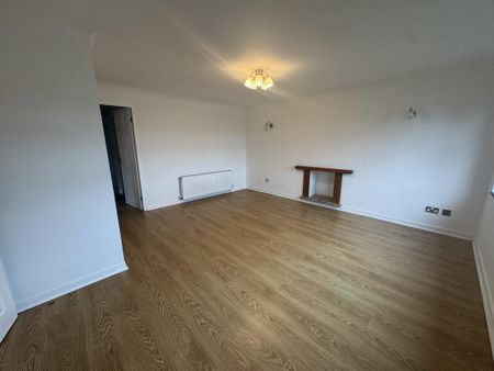 3 bedroom detached bungalow to rent - Photo 2