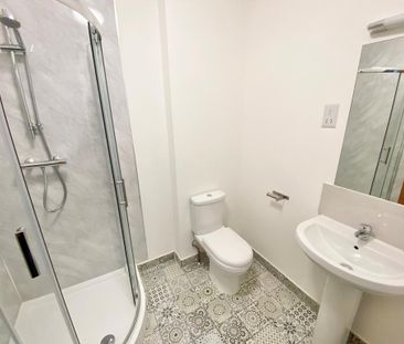 1 bedroom in a house share to rent - Photo 3