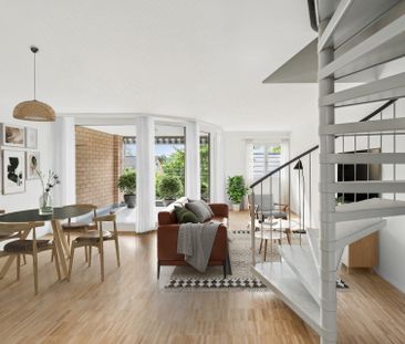 Erstbezug nach Sanierung - Maisonettewohnung mit Gartensitzplatz - Photo 2