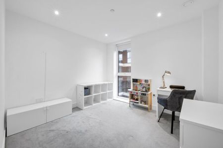 2 bedroom flat to rent - Photo 2