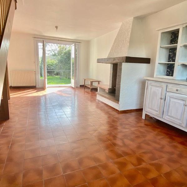 Location Maison 5 pièces 97m² AIRE SUR L ADOUR 40800 - Photo 1