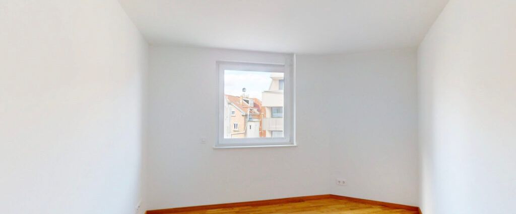 Familienfreundliche 4-Zimmer-Wohnung mit Loggia und zwei Bädern - Photo 1