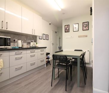 Kingsway, Hayes - Photo 6
