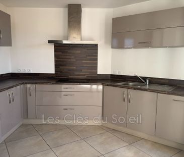 Location Appartement 4 pièces 84m² TOULON 83000 - Photo 2