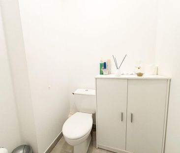 Location Appartement 3 pièces 62m² AIX EN PROVENCE 90ème - Photo 2