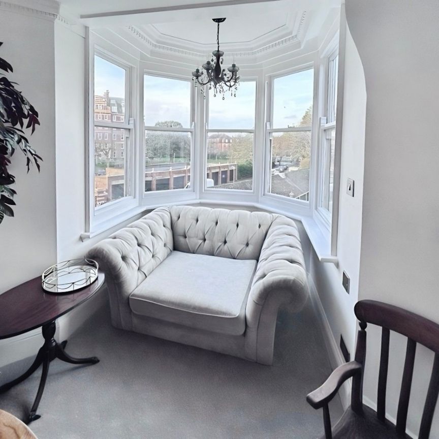 2 bedroom Flat To Let - Photo 1