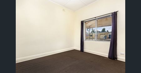 Two Bedroom Bungalow - Photo 4