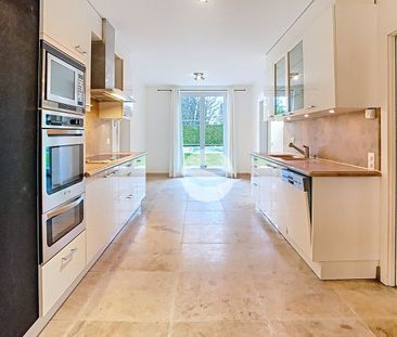 Beautiful detached villa with 4 bedrooms and pool - Photo 4