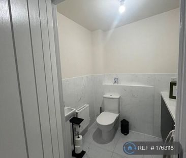 1 bedroom in a house share to rent - Photo 6