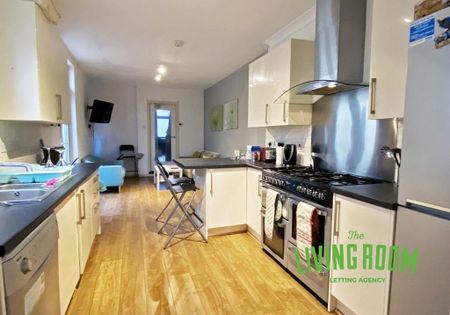 8 bedroom house to rent - Photo 4