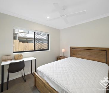 Furnished Modern 3 Bedroom Apartment for Rent - Photo 4